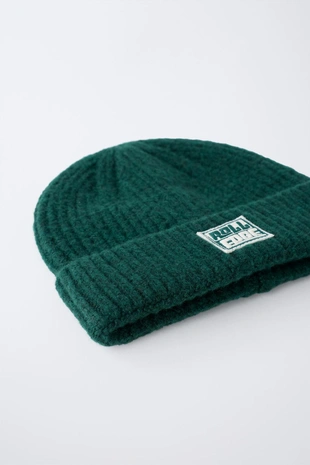 Khaki | 3739/699/505 - Zara Трикотажная шапка с нашивкой