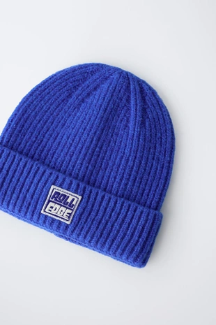 Купить Zara Трикотажная шапка с нашивкой