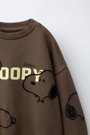 Толстовка с вышивкой SNOOPY PEANUTS™- Заказать в России