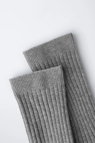 Высокие носки в рубчик- Заказать в России