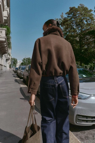 Бомбер SOFT с воротником с отделкой под мех- Заказать в России