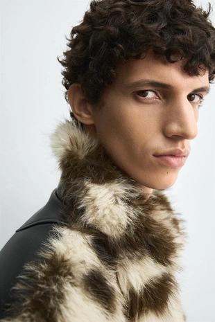 Куртка из искусственной кожи с контрастной отделкой HARRY LAMBERT FOR ZARA X DISNEY- Заказать в России