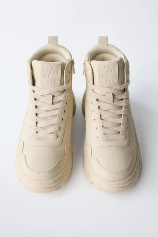 Спортивные ботинки с объемной подошвой- Заказать в России