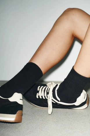 Контрастные беговые кроссовки- Заказать в России