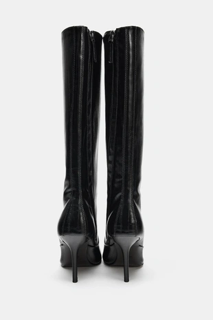 Сапоги-ботильоны с гравировкой- Заказать в России