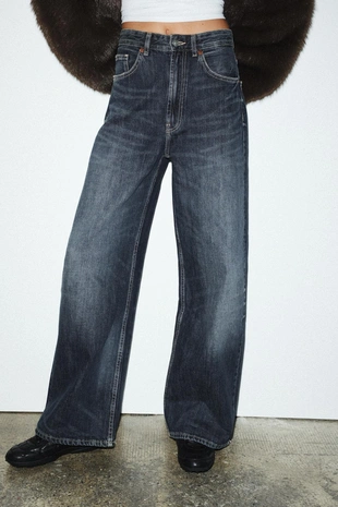 TRF MID-WAIST BOYFRIEND JEANS- Заказать в России