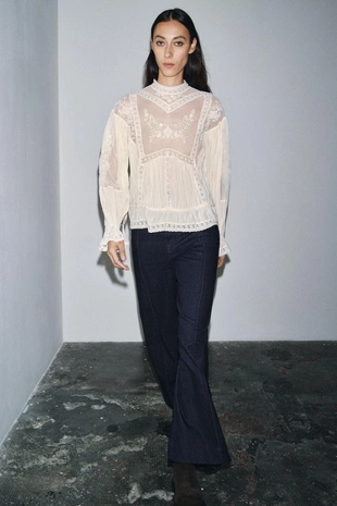 Ecru | 7521/284/712 - Zara Блуза в романтичном стиле с вышивкой — ZW COLLECTION