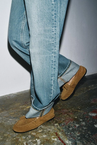 Замшевые лоферы с отделкой под овчину- Заказать в России