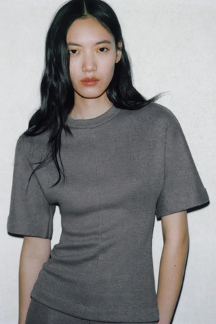 Приталенный топ из мягкой ткани