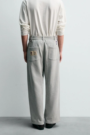 Брюки RELAXED FIT со складками CHAMPION ® X ZARA- Заказать в России