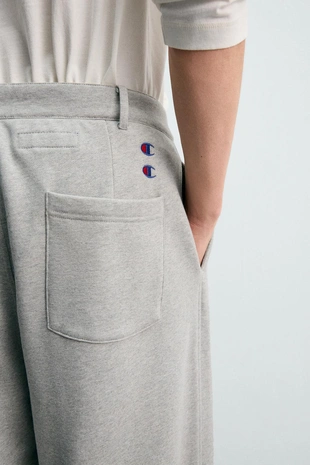 Брюки RELAXED FIT со складками CHAMPION ® X ZARA- Заказать в России