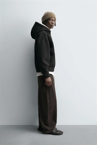 Толстовка из неопрена с рельефной надписью- Заказать в России