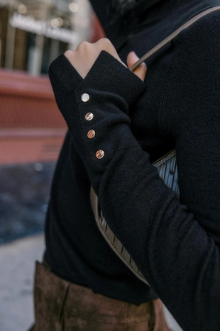 Базовый трикотажный джемпер с высоким воротником- Заказать в России