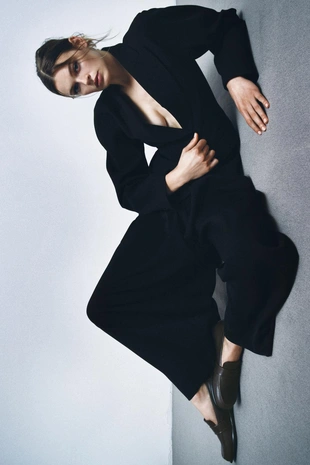 Кожаные лоферы с кнопкой- Заказать в России