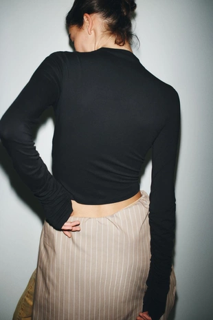 Футболка из хлопка и модала со сборками- Заказать в России