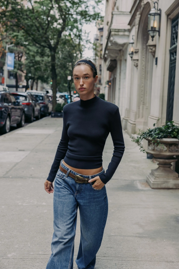 Вязаный топ с открытой спиной