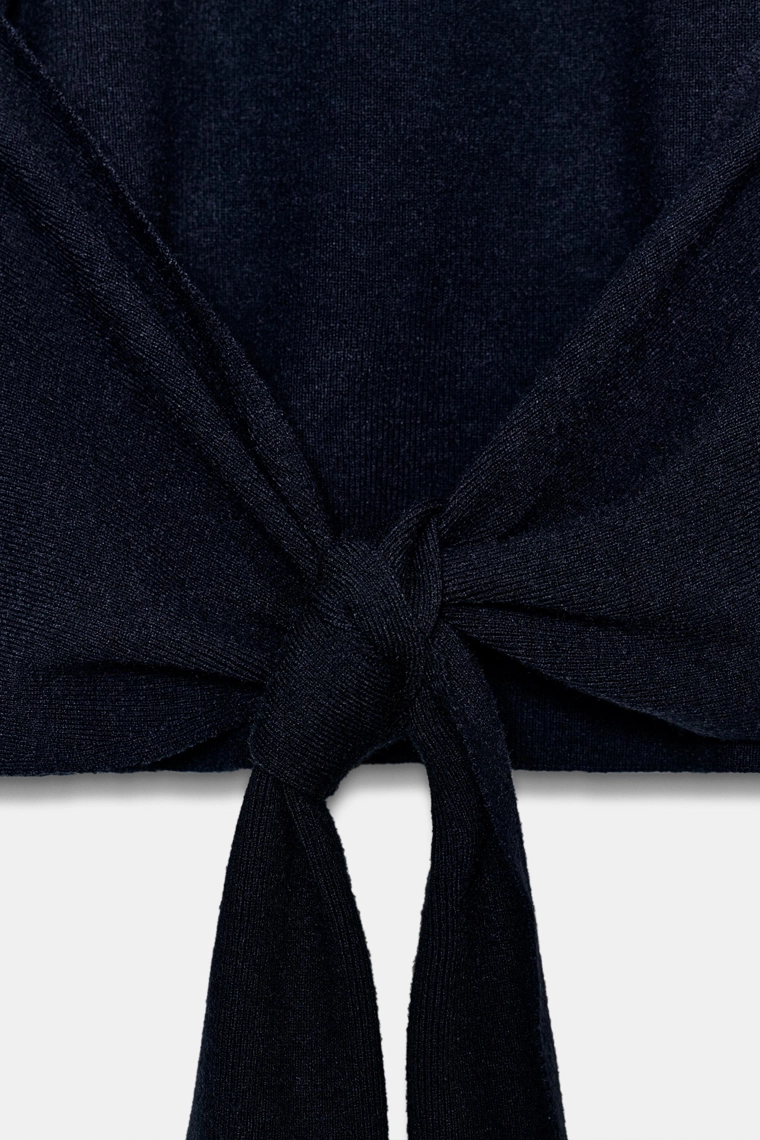 Вязаный топ с открытой спиной