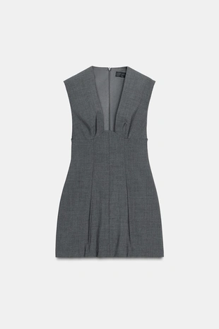 Короткое платье с вырезом- Заказать в России