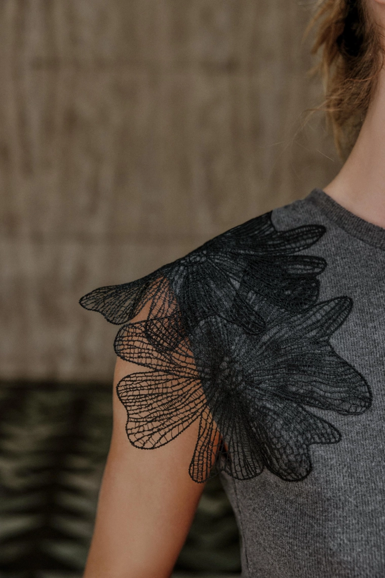 Топ с цветочным узором из рубчика