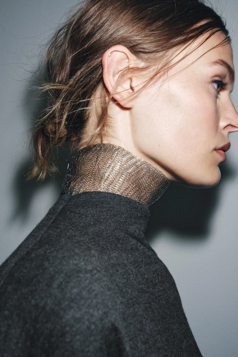 Асимметричное длинное платье