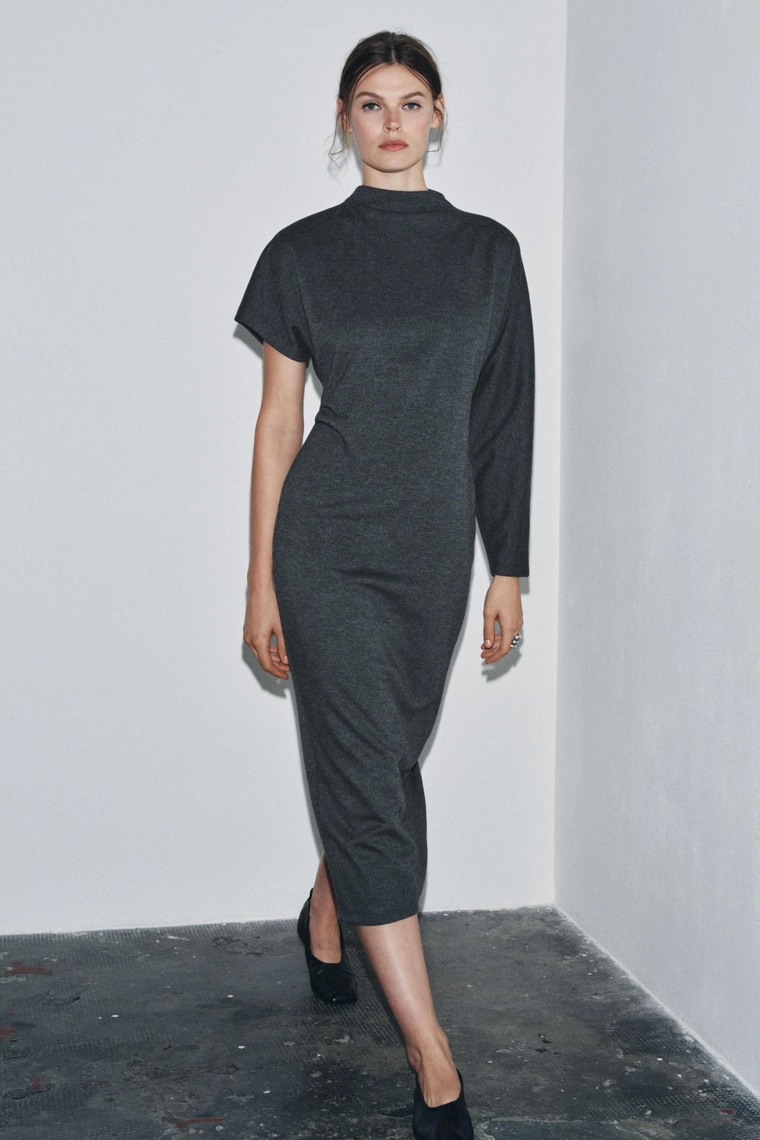 Асимметричное длинное платье