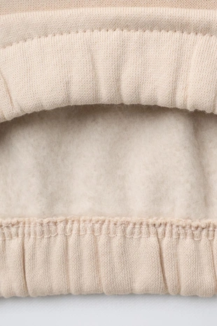 Толстовка с контрастной вышивкой