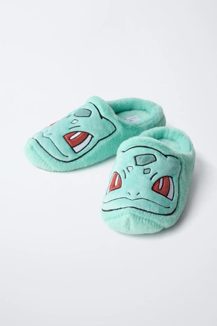 Green | 4700/630/500 - Zara Домашние тапочки BULBASAUR POKéMON ™