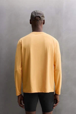 Yellow | 4387/319/300 - Zara Базовая футболка с длинными рукавами из высокотехнологичной ткани