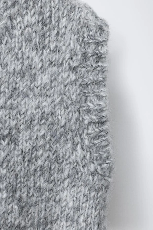 Трикотажный жилет