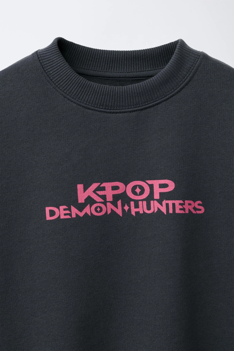 Свитшот с принтом kpop demon hunters™ netflix ©