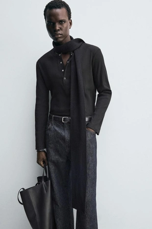 Футболка с воротником на пуговицах из рельефной ткани- Заказать в России