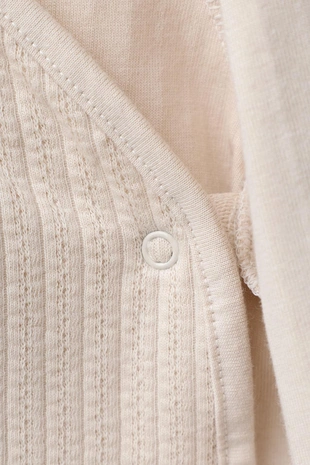 Комплект из футболки и легинсов с рельефным узором- Заказать в России