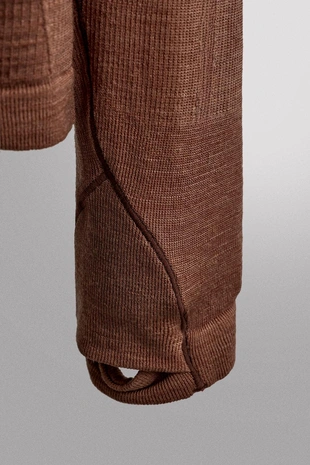 Бесшовная спортивная футболка с контрастными деталями- Заказать в России