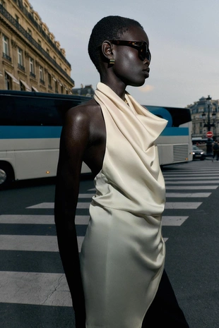 Атласный топ халтер асимметричного кроя- Заказать в России