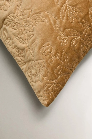 Обивка подушки из бархата- Заказать в России