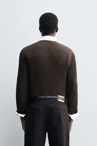 Легкий свитер с воротником на пуговицах- Заказать в России