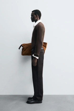 Легкий свитер с воротником на пуговицах- Заказать в России