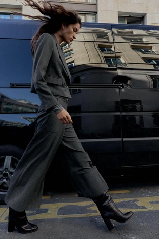 Брюки кюлоты в тонкую полоску с ремнем- Заказать в России