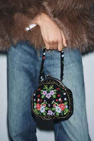 Бархатная сумка с бусинами- Заказать в России