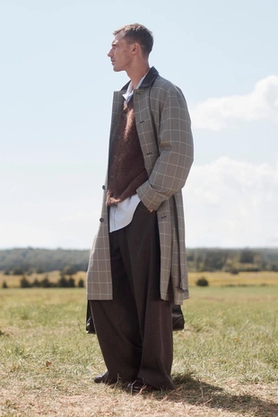 Пальто LIMITED EDITION в клетку с деталями из кожи- Заказать в России