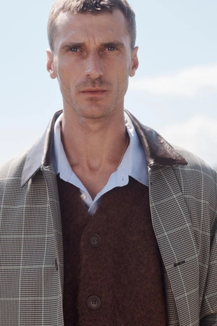 Пальто LIMITED EDITION в клетку с деталями из кожи- Заказать в России