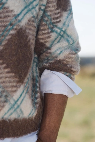 Свитер геометрическим узором LIMITED EDITION- Заказать в России