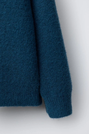 Мягкий трикотажный джемпер с шерстью- Заказать в России