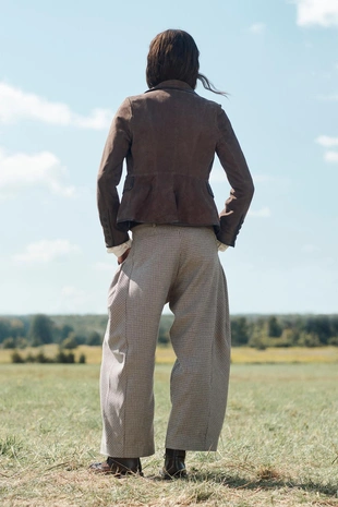 Укороченный блейзер из замши LIMITED EDITION- Заказать в России