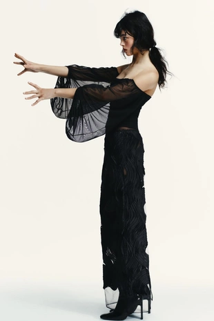 Топ с прямым вырезом и свободной посадкой- Заказать в России