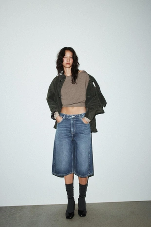 Мягкий свитер с длинными рукавами