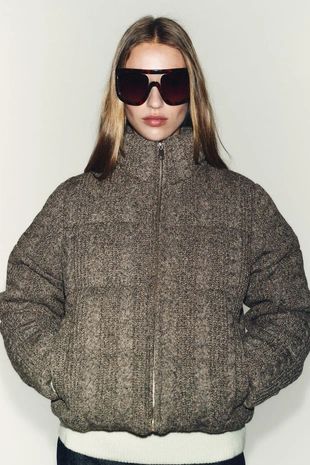 Стеганый анорак-бомбер с узором «косы» и теплоизоляцией- Заказать в России