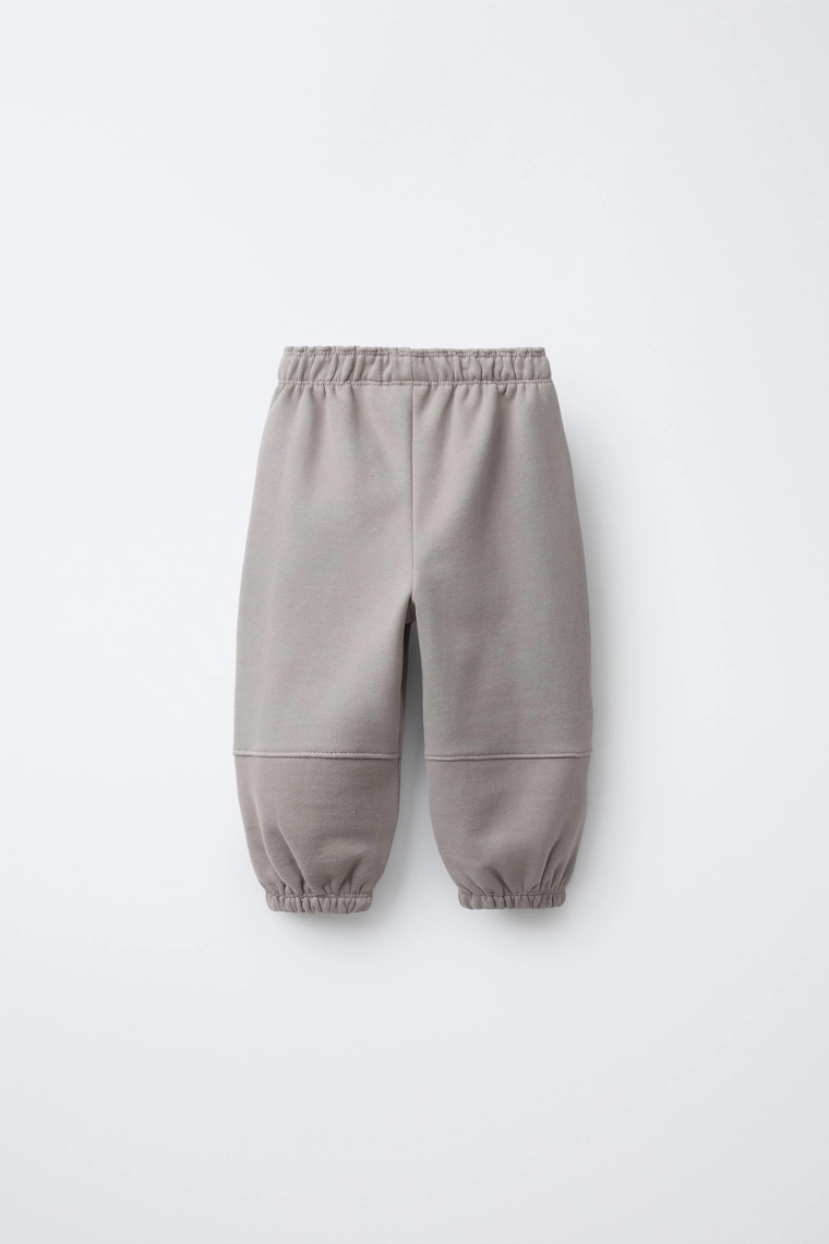 Мягкие джоггеры с ярлыком