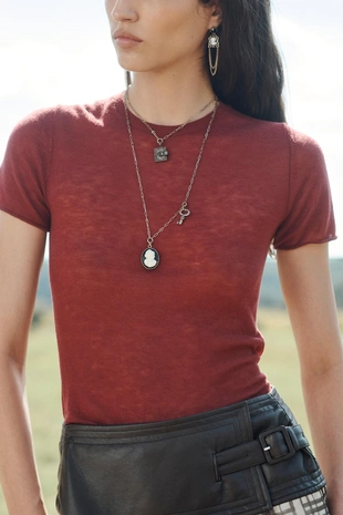 Топ из ограниченной коллекции из 100% шерсти- Заказать в России