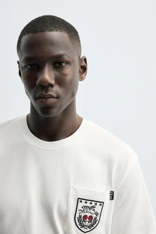 Футболка с нашивкой «кролик»- Заказать в России